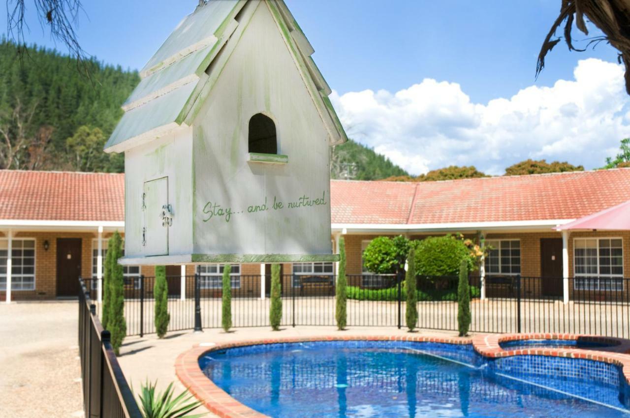 Ovens Valley Motor Inn Bright Kültér fotó